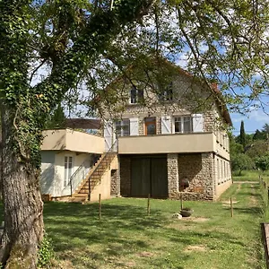 Hébergement de vacances Les Clés Des Champs Côté Jardin, Lacave (Lot)